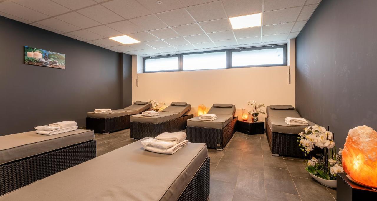 Hotel Western Plaza 4*